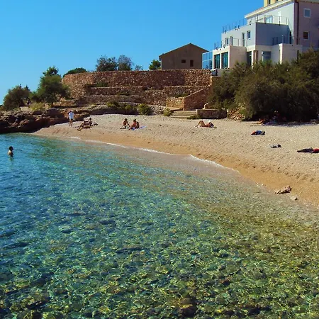 Hvar Paradise *